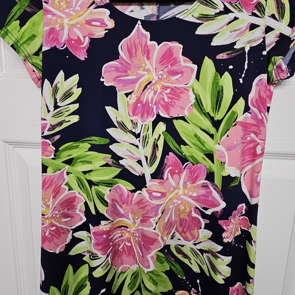 Navy Floral Women's Short Sleeve Top